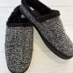 Toms Black and Gray Knit Slippers